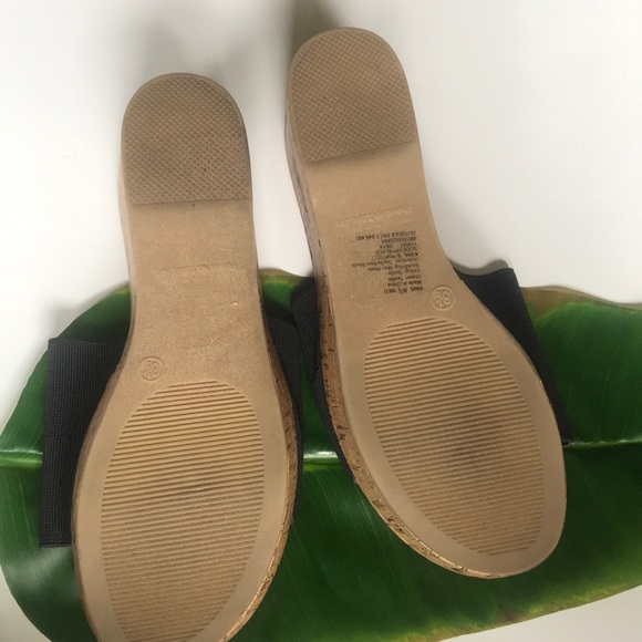 Authentic American Heritage Sandals - Picture 2 of 3